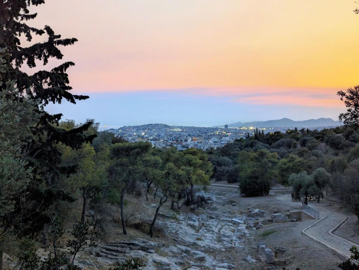 Athenian Asty Daire Atina